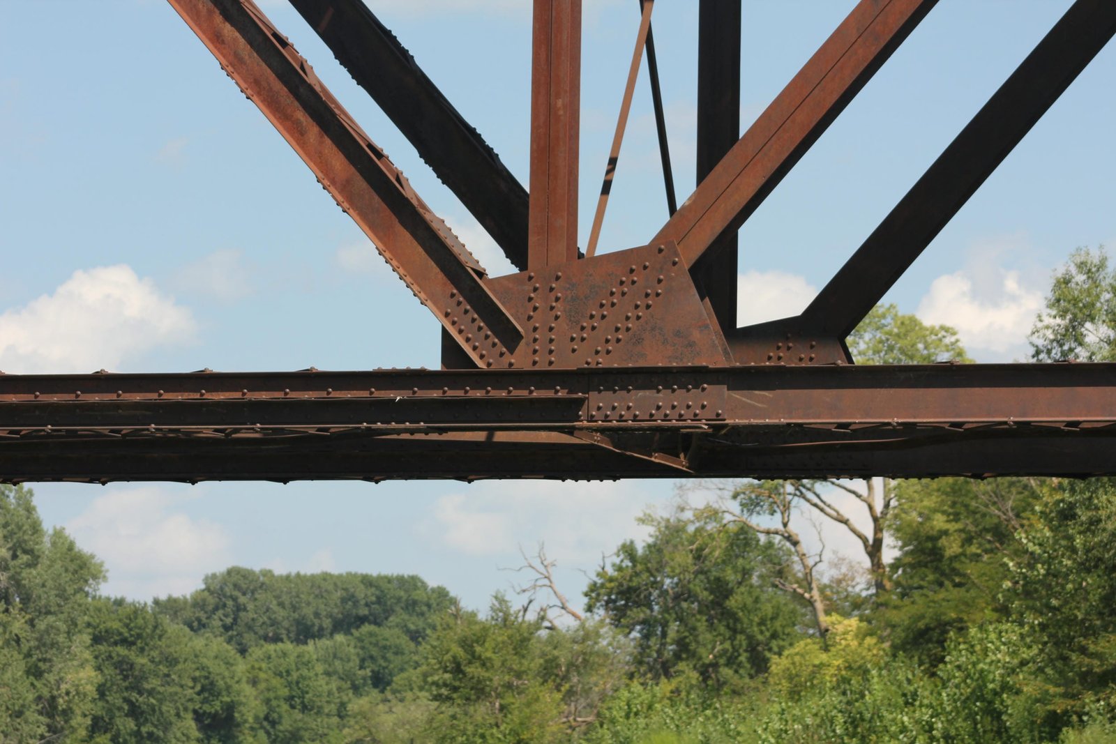 Lower connection